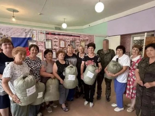 «Браслеты жизни», маскировочные сети и травяные чаи отправляют защитникам из Саратовской области
