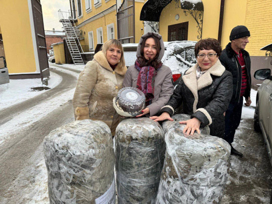 Региональное отделение «Союз женщин России» отправило очередную партию сетей «за ленточку»
