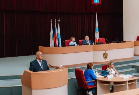Игорь Молчанов доложил депутатам  об итогах социально-экономического развития муниципалитета за 2025 год