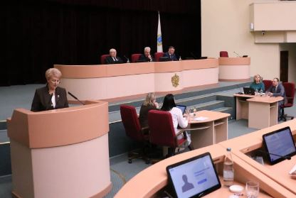 Галяшкина призвала усилить контроль за реализацией социально значимых проектов в Саратовской области