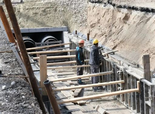 Гидравлические испытания на объектах соцсферы в Саратове выполнены более чем на 96%