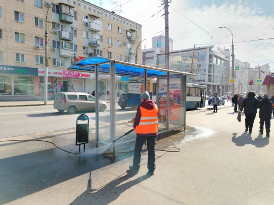Михаил Исаев: В ближайшее время в городе начнется установка остановочных павильонов
