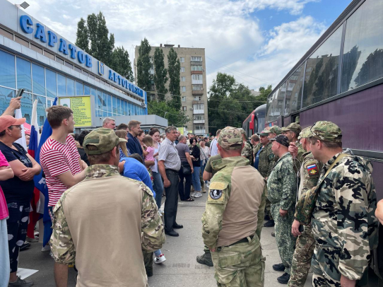Около ста бойцов из Саратова отправились после отпуска к местам проведения СВО