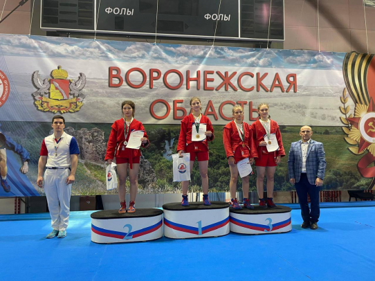 Серебряная медаль Всероссийских соревнований по самбо у саратовской спортсменки