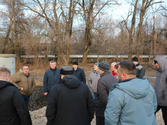 На рабочей планерке в Воробьевке спикер облдумы раскритиковал подрядчиков