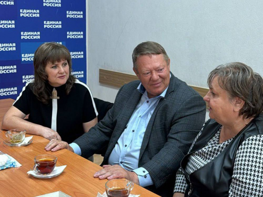 Николай Панков встретился с волонтерами села Даниловка, помогающими бойцам СВО