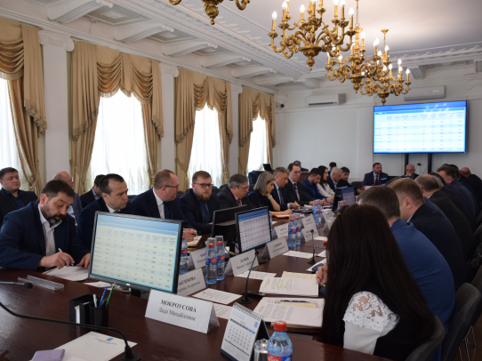 Глава города Лада Мокроусова провела очередное совещание по благоустройству