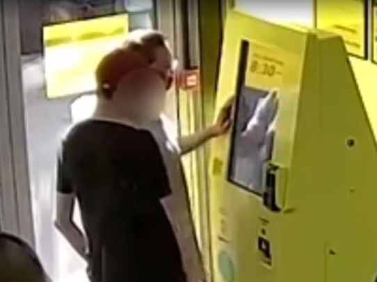 Саратовец постригся за чужой счет и стал фигурантом уголовного дела