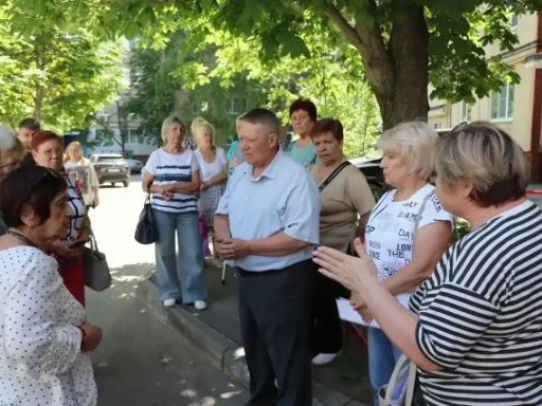Панков поможет решить проблемы жителей дома на ул. Лесная