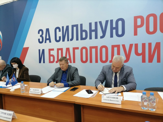 Антонов: Депутаты обсудят эффективность работы управления капстроительства