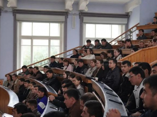 Иностранным студентам СГУ рассказали о рисках экстремизма в сети