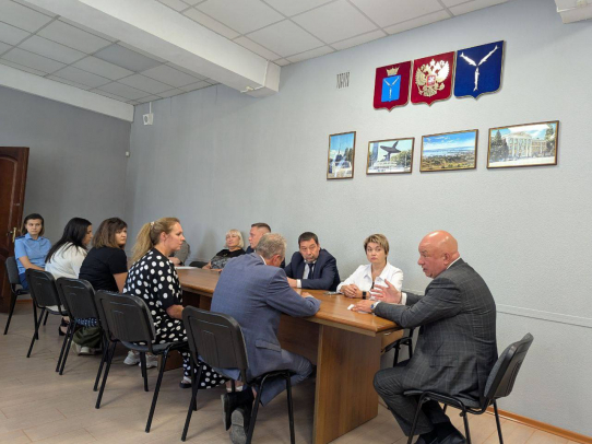 В Заводском районе обсудили планы по капитальному ремонту школы №83