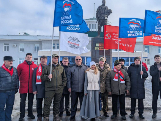 Игорь Молчанов поздравил участниц автопробега в поддержку бойцов, участвующих в СВО