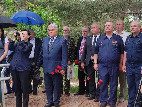 В Саратове прошло памятное мероприятие, посвященное 35-й годовщине гибели экипажа и пассажиров вертолета МИ-8