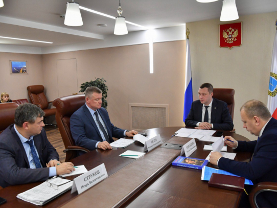Роман Бусаргин провел совещание по комплексному развитию Кировского района