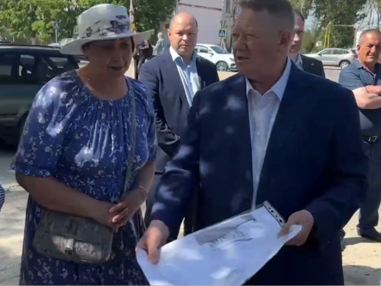 Панков с жителями Балашова проконтролируют благоустройство сквера
