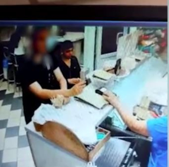 В Ленинском районе полицейские раскрыли кражу денежных средств с банковской карты