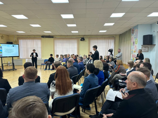 Депутаты областной Думы обсудили реализацию региональной программы ремонта объектов социальной сферы