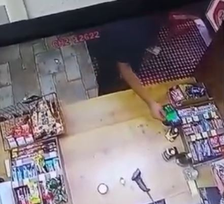 В Саратове полицейские раскрыли кражу с банковского счета