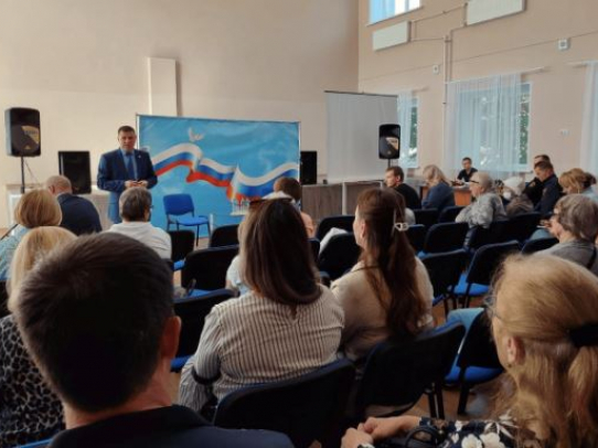 Глава Фрунзенского района встретился с жителями