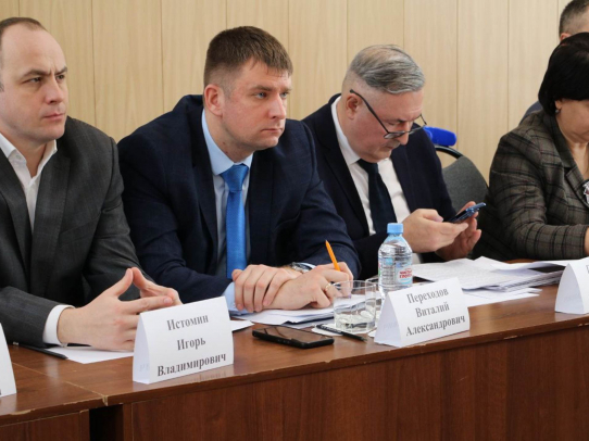 Депутаты облдумы обсудили направления развития Духовницкого района