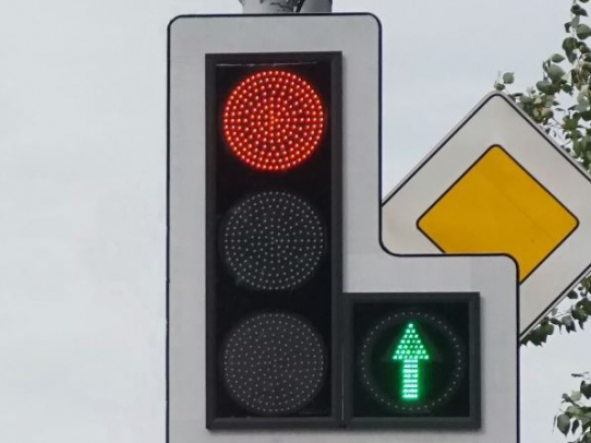 На 20 перекрестках Саратова изменен режим работы светофоров