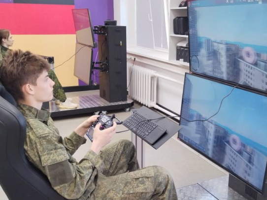 Курсанты на практике изучили принципы управления беспилотниками
