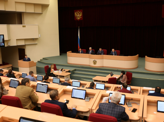 Многодетным семьям области хотят компенсировать половину стоимости путевки в детский палаточный лагерь