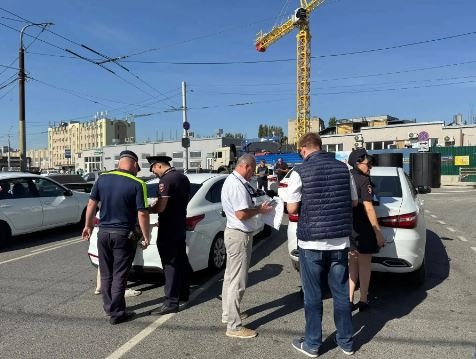 Минтранс региона провел рейд по соблюдению законодательства в сфере таксомоторных перевозок