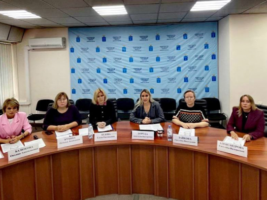 В Саратове обсудили эффективные практики профилактики правонарушений несовершеннолетних