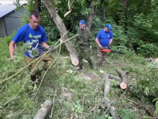 Саратовские волонтеры партии «Единая Россия» помогают жителям Курской области