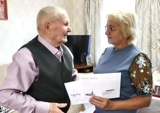 Труженик тыла Алексей Михайлович Курдюмов из Аткарского района отмечает 104-летие