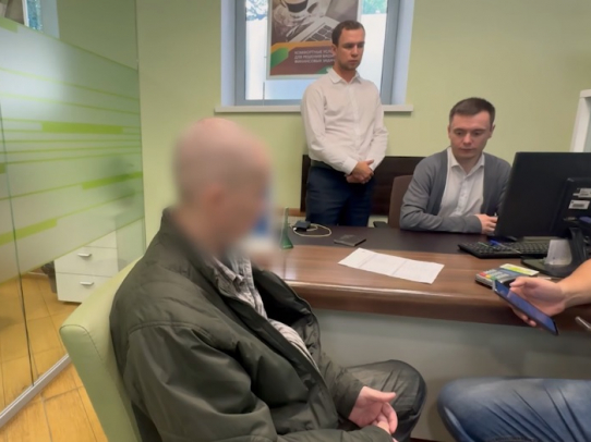 Сотрудники полиции и работники банков помогли горожанам сберечь свои денежные средства