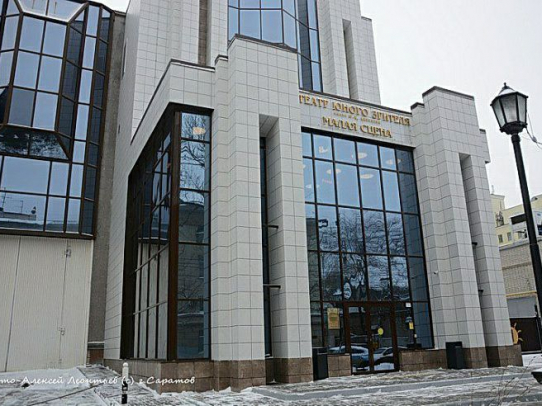 Саратовский ТЮЗ переносит хит «Медея» на обновленную Малую сцену
