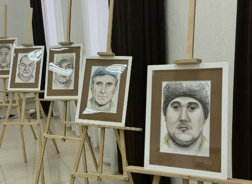 Портреты участников СВО представили на выставке