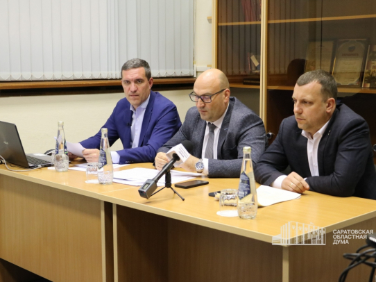 В регпарламенте в прямом эфире ответили на вопросы жителей по поводу отопсезона