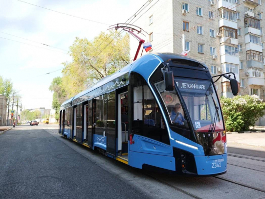 Работникам городского электрического транспорта Саратова повысят зарплату