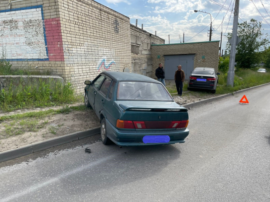 На Буровой столкнулись иномарка и ВАЗ. Есть пострадавший