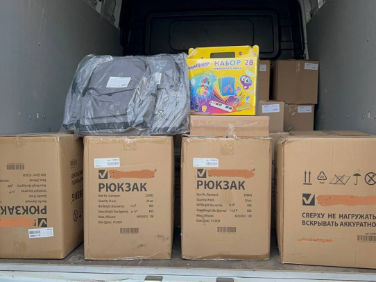 «Единая Россия» отправила в Сватовский район ЛНР школьные принадлежности к 1 сентября