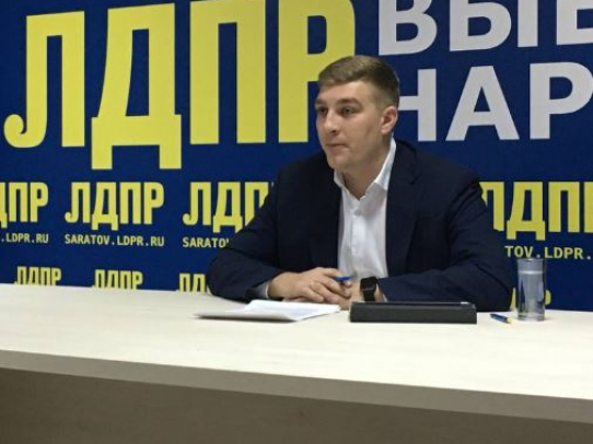 Дмитрий Пьяных: Наши коллеги по фракции в Госдуме предложили ограничить цены на продукты в аэропортах и на вокзалах