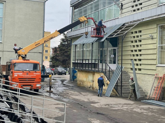 В Ледовом дворце «Кристалл» приступили к ремонту
