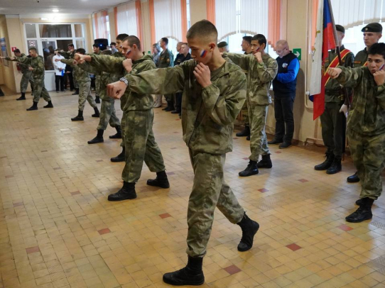 В техникуме Саратова прошла открытая военно-патриотическая игра