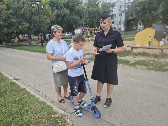 Автоинспекторы провели беседы с юными водителями
