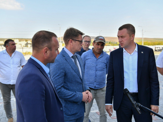 В сентябре завершат обустройство входных групп и остекление фасада спорткомплекса «Протон-Арена»