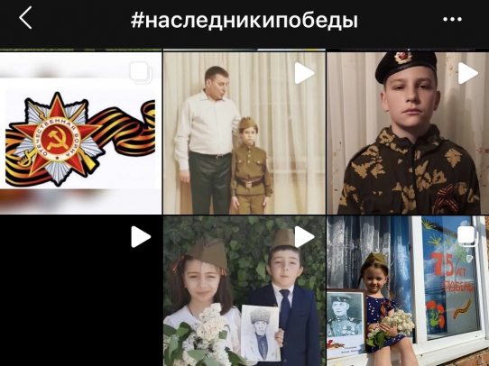 Сотни саратовцев прочитали стихи и спели песни военных лет