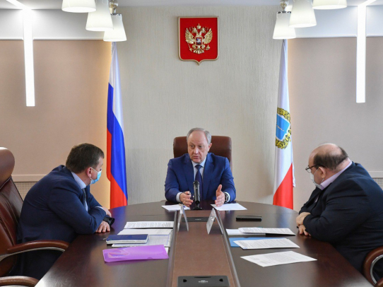 Валерий Радаев провел совещание по строительству объектов здравоохранения
