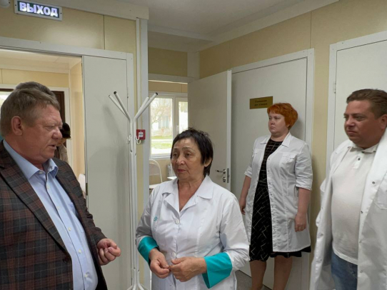 Николай Панков встретился с медработниками новых ФАПов в отдалённых сёлах