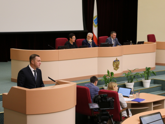 Бюджет Саратовской области на 2025-2027 годы принят без единого голоса против
