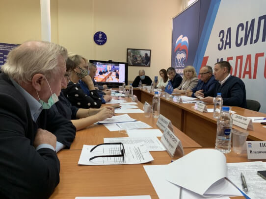 Депутаты предложили мотивировать саратовцев к раздельному сбору мусора 