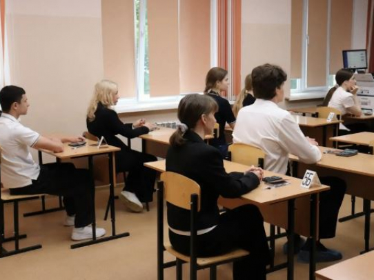 9,5 тысяч выпускников сдают ЕГЭ
